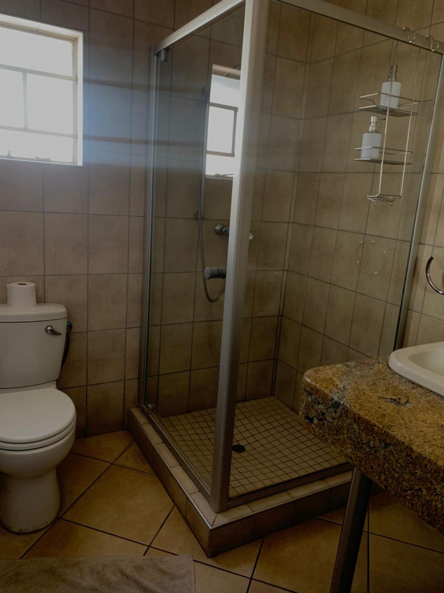 Hotel Pension Casa Africana Windhoek Esterno foto